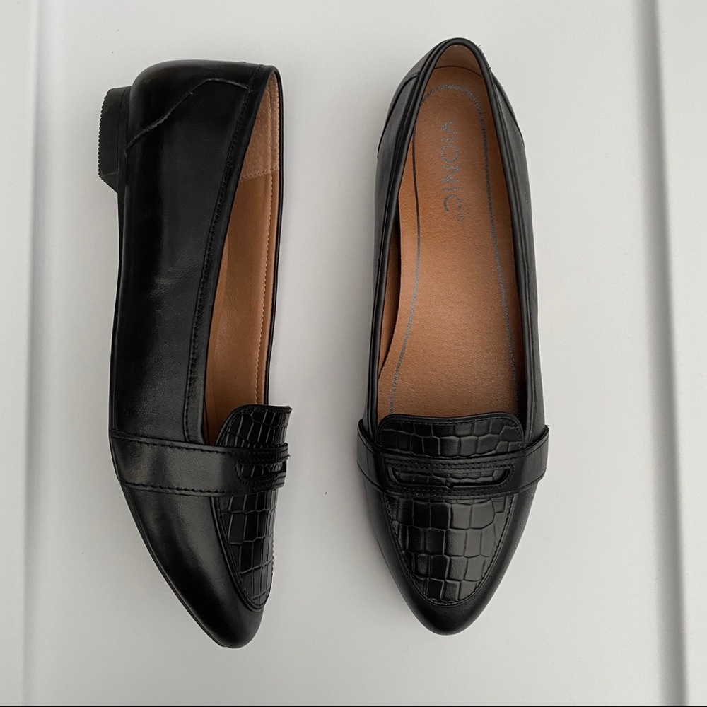 Vionic Savannah Croc Embossed Pointed Ballet Flats Comfort Loafer size 8